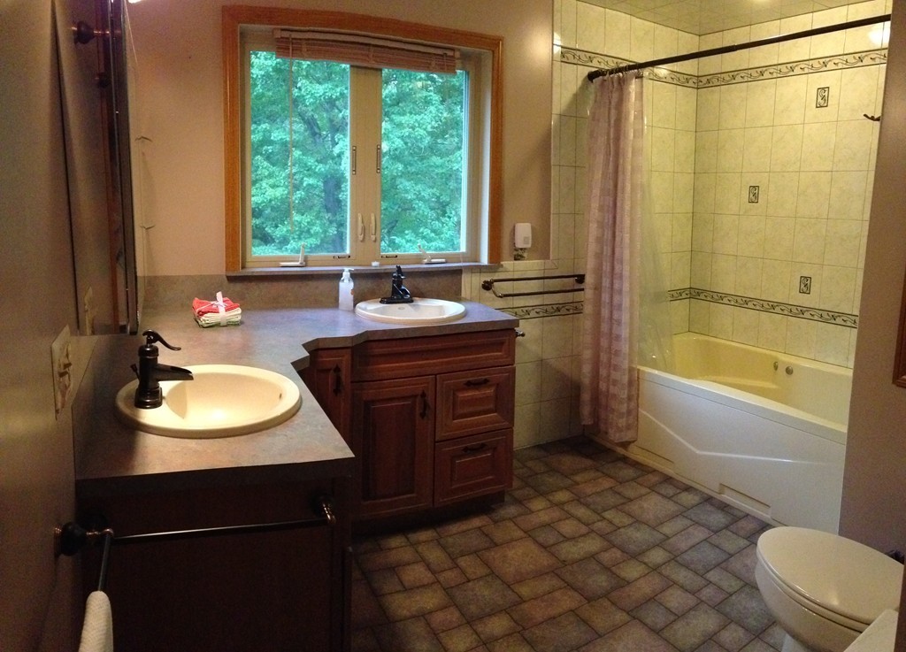 13 Donnelly Road Spencer, MA 01562 - Photo 18 of 26 Gallery Image 18