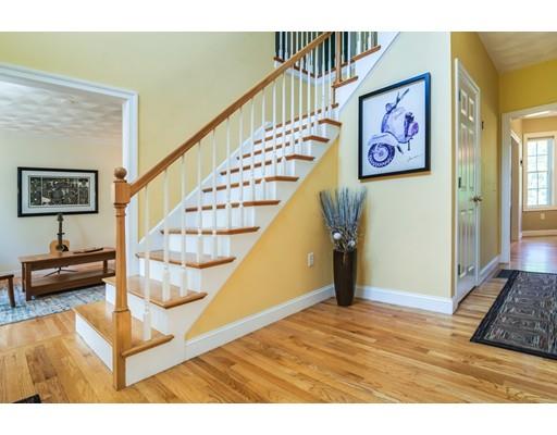 219 Ruggles Street Westborough, MA 01581 - Photo 6 of 41 Gallery Image 6