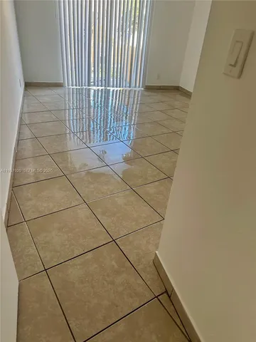 a view of a utility room