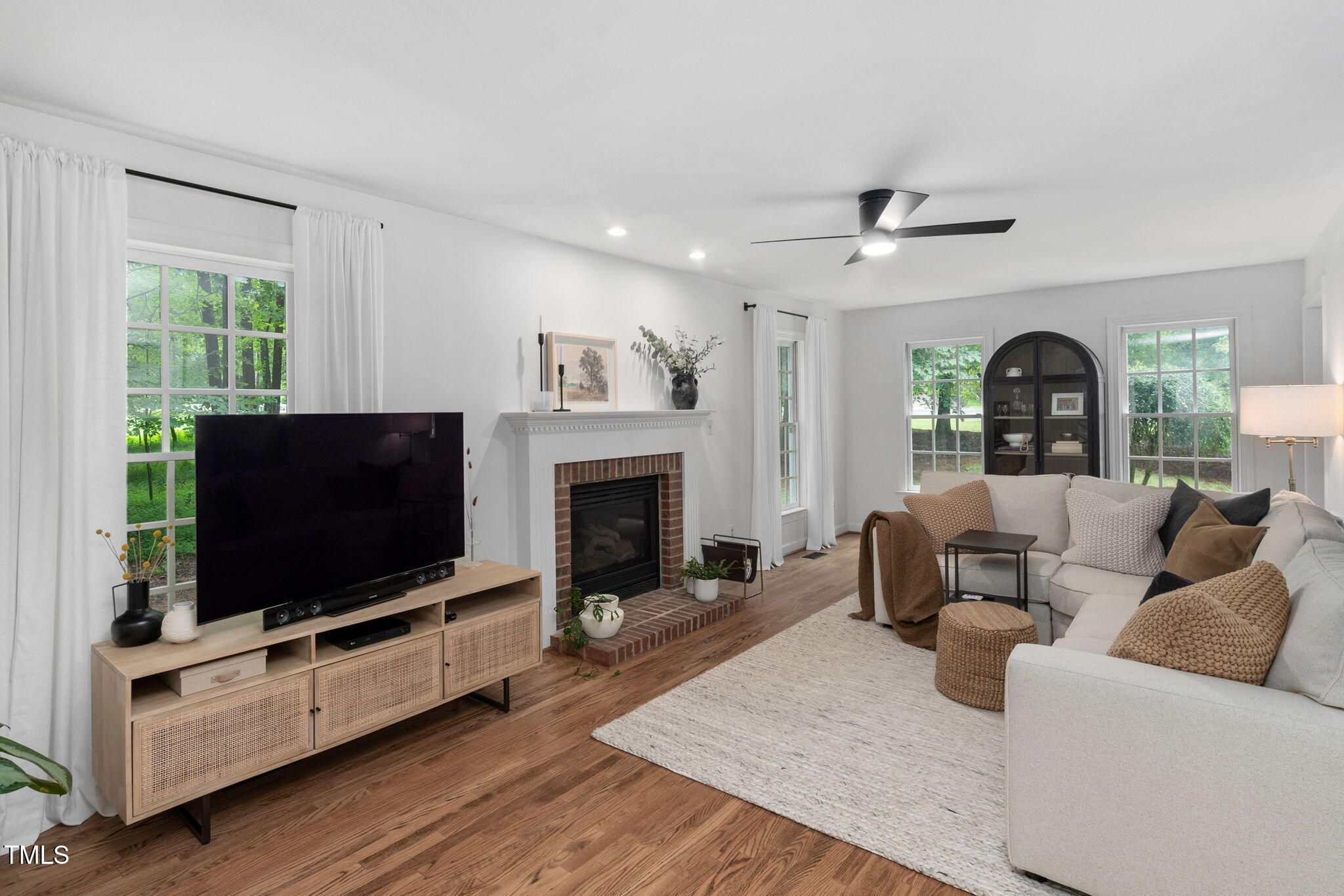 6408 Craig Road Durham, NC 27712 - Photo 21 of 65 Living Room