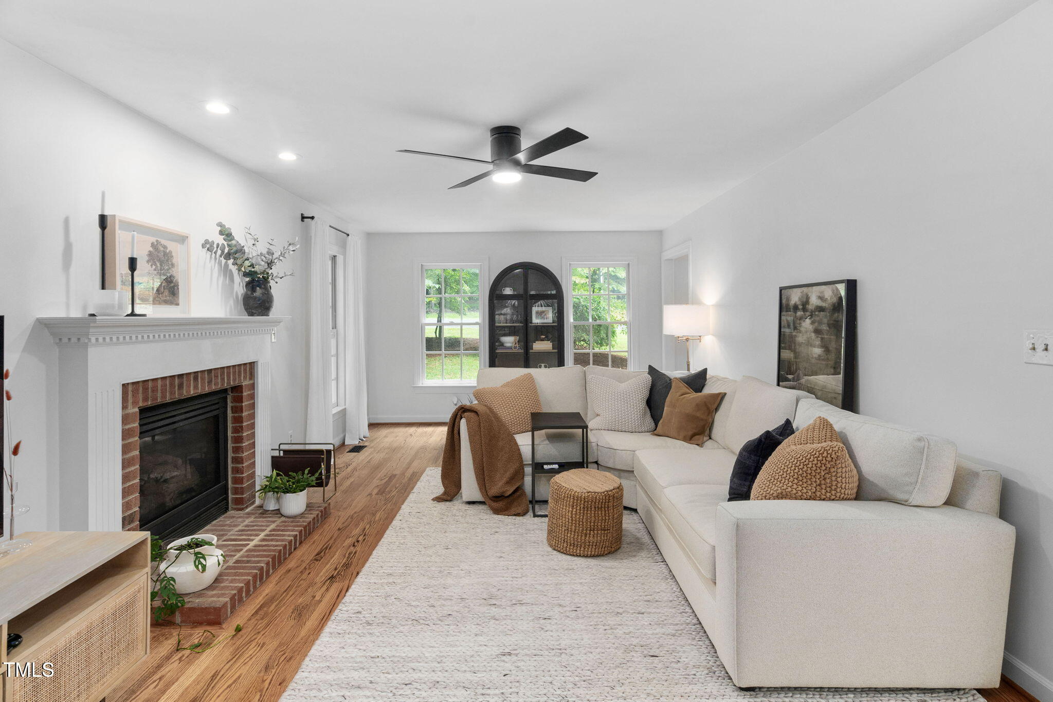 6408 Craig Road Durham, NC 27712 - Photo 22 of 65 Living Room