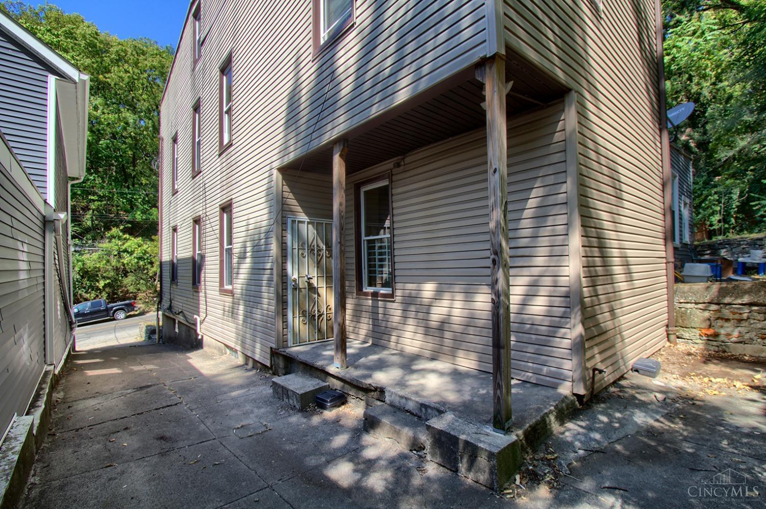 2208 Ravine Street Cincinnati, OH 45219 - Photo 50 of 53