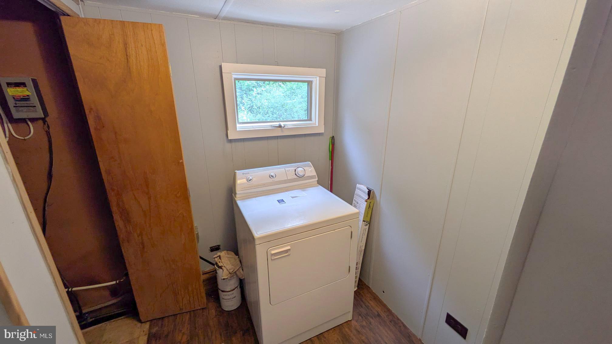 3806 Locust Grove Road Columbia, PA 17512 - Photo 13 of 27 a utility room with dryer and washer