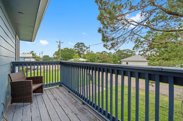 $185,000 | 215 Sandy Ridge Drive, Livingston, TX 77351