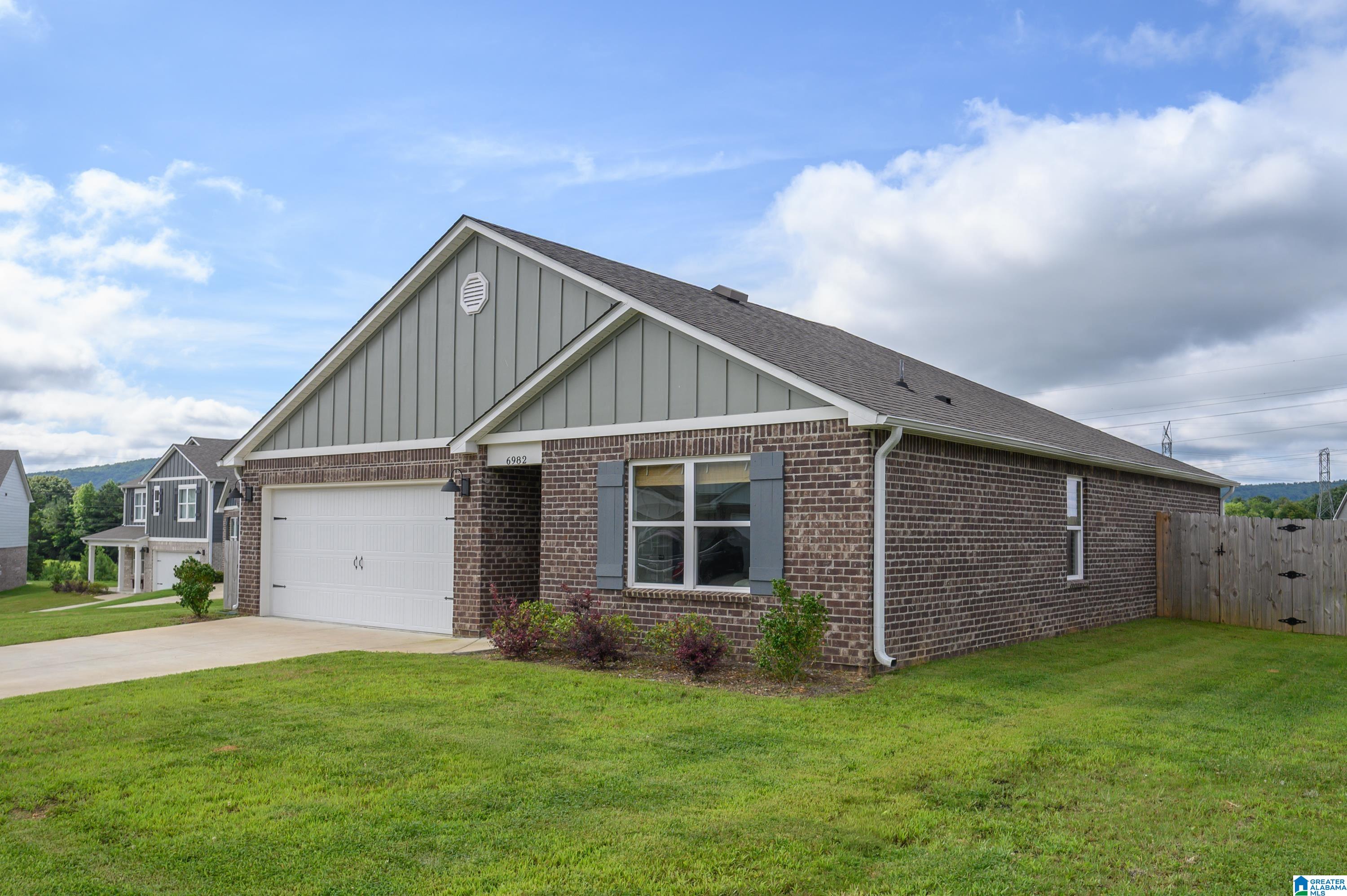 6982 Southern Trace Loop Leeds, AL 35094 - Photo 2 of 46
