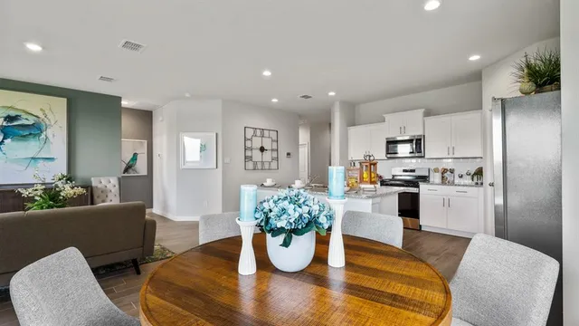 $299,990 | 130 Chestnut Terrace, Boyd, TX 76023