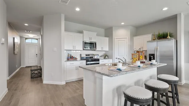 $299,990 | 130 Chestnut Terrace, Boyd, TX 76023