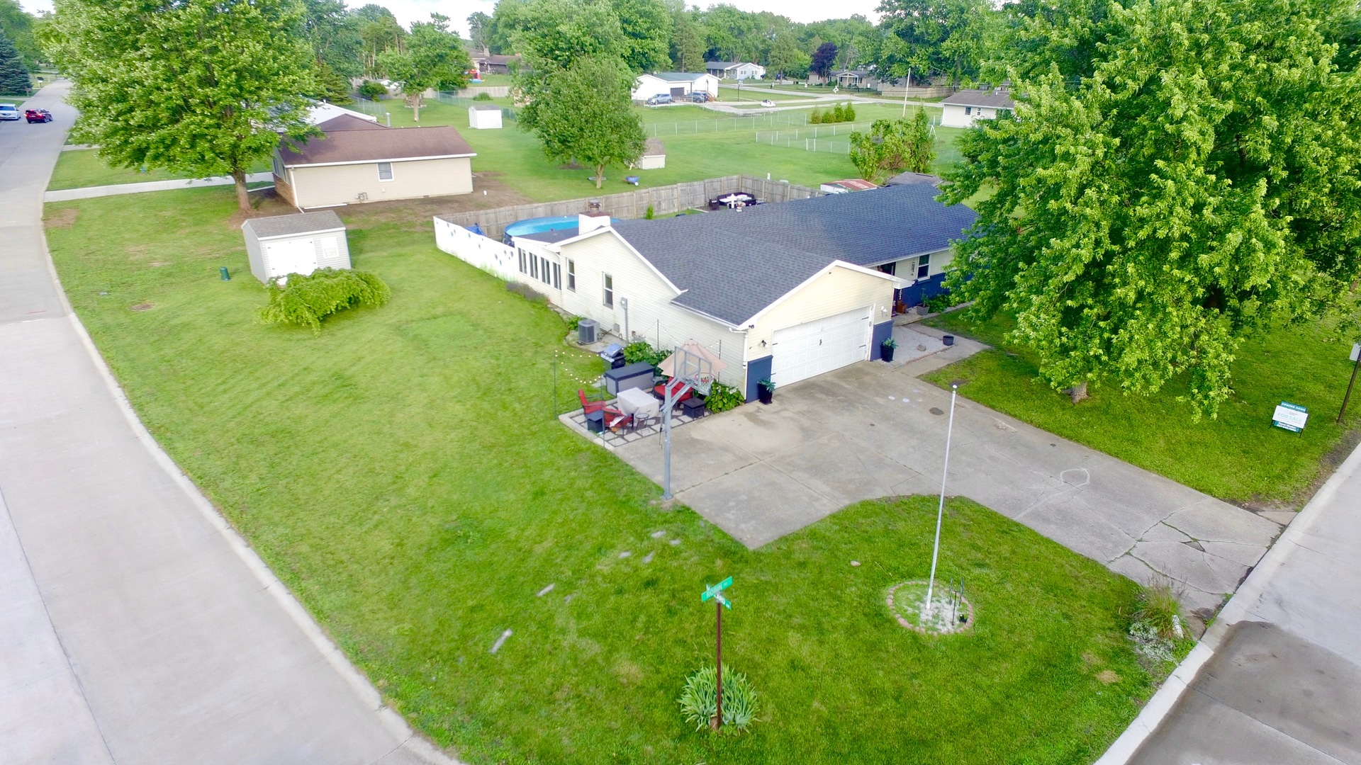 1202 Robin Road Mahomet, IL 61853 - Photo 33 of 36