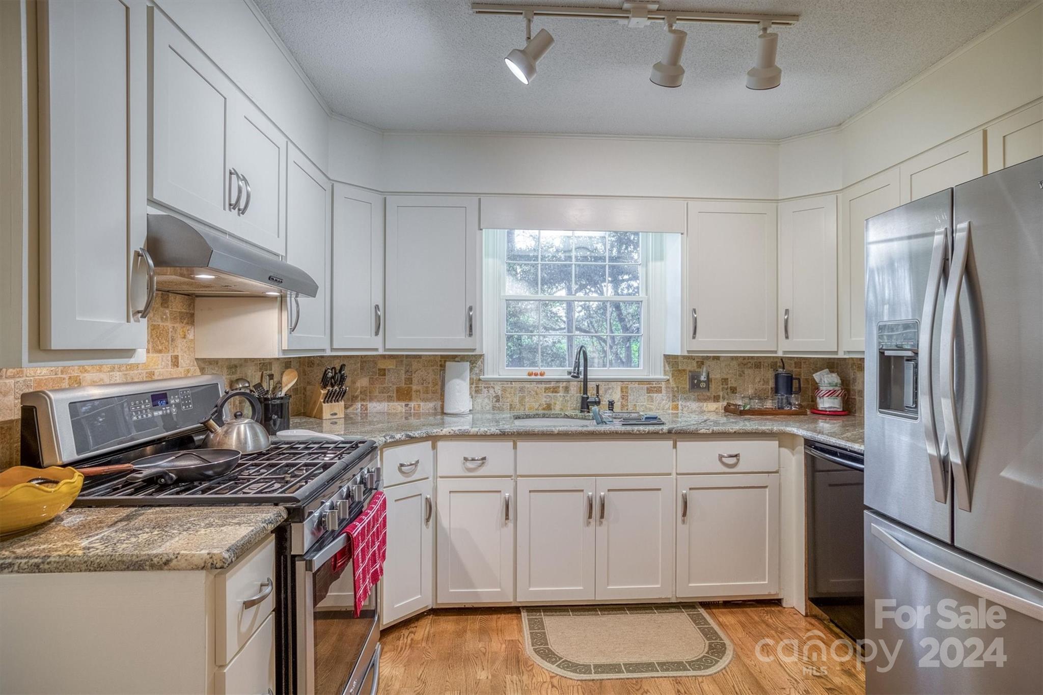 353 Horseshoe Bend Road Hudson, NC 28638 - Photo 10 of 36 Gallery Image 10
