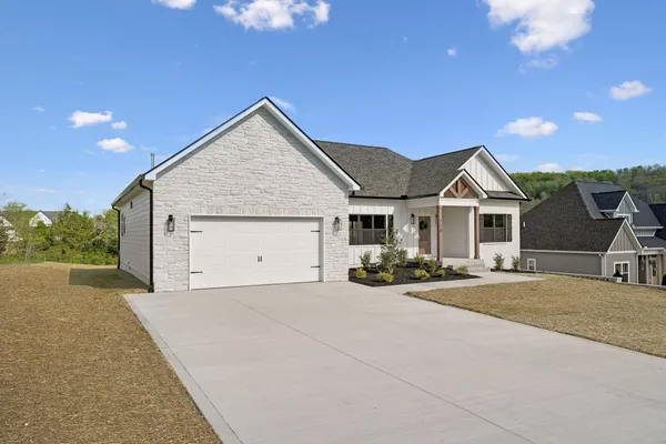 $429,900 | 110 Catherine Street, Brush Creek, TN 38547