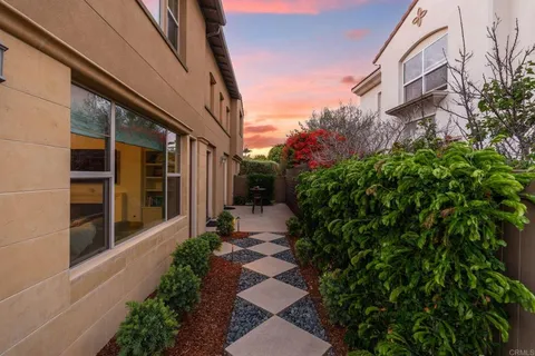 $2,995,000 | 809 Dolphin Circle, Encinitas, CA 92024