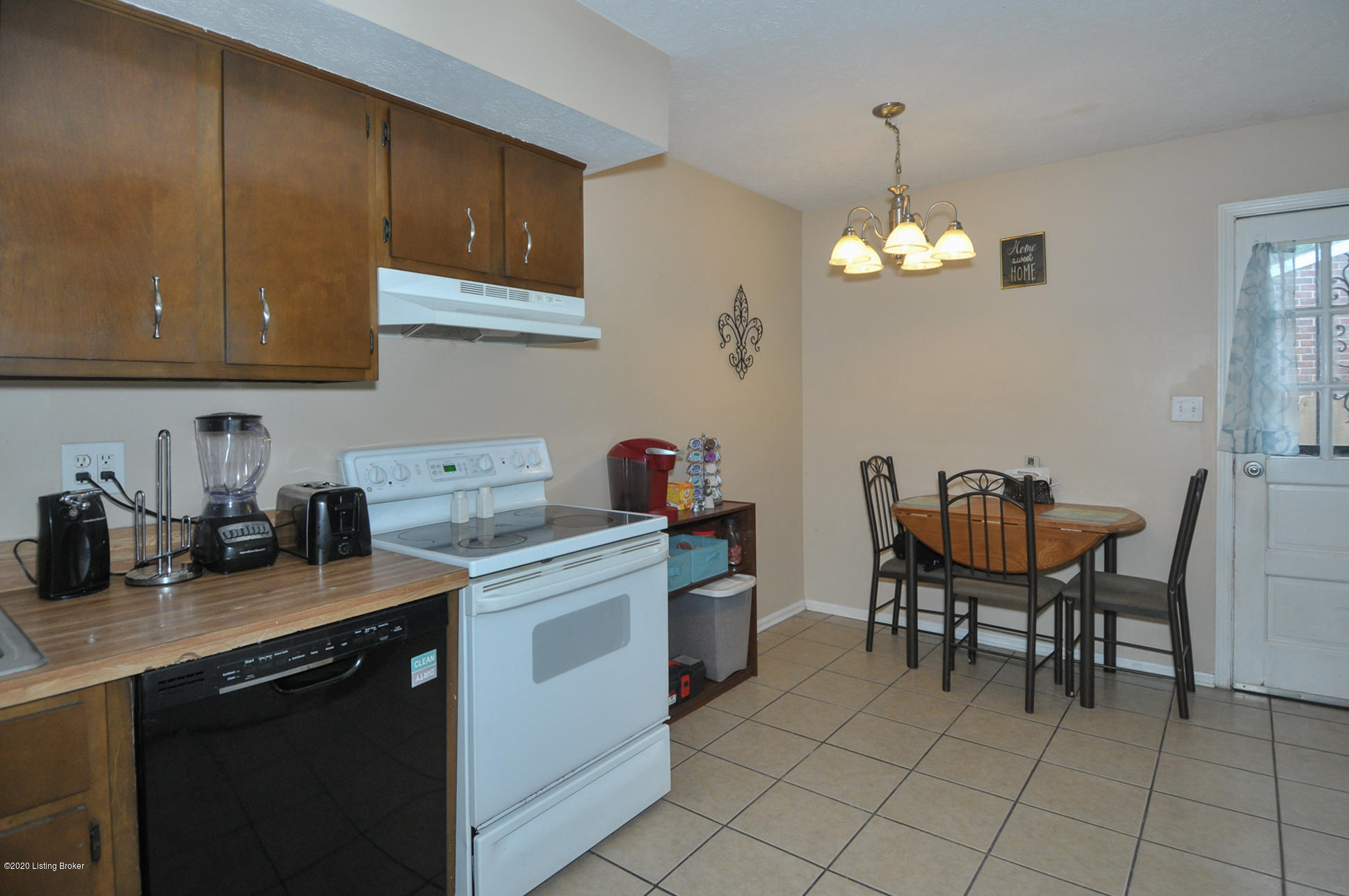 4616 Frel Road Louisville, KY 40272 - Photo 17 of 32 4616FrelRd-17