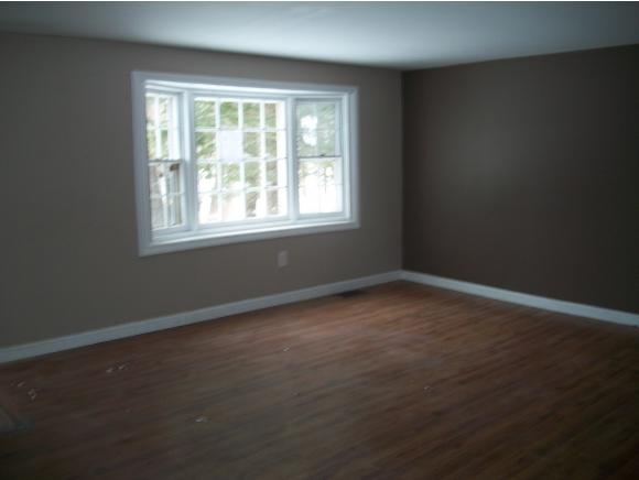 23 Foster Road Henniker, NH 03242 - Photo 2 of 10