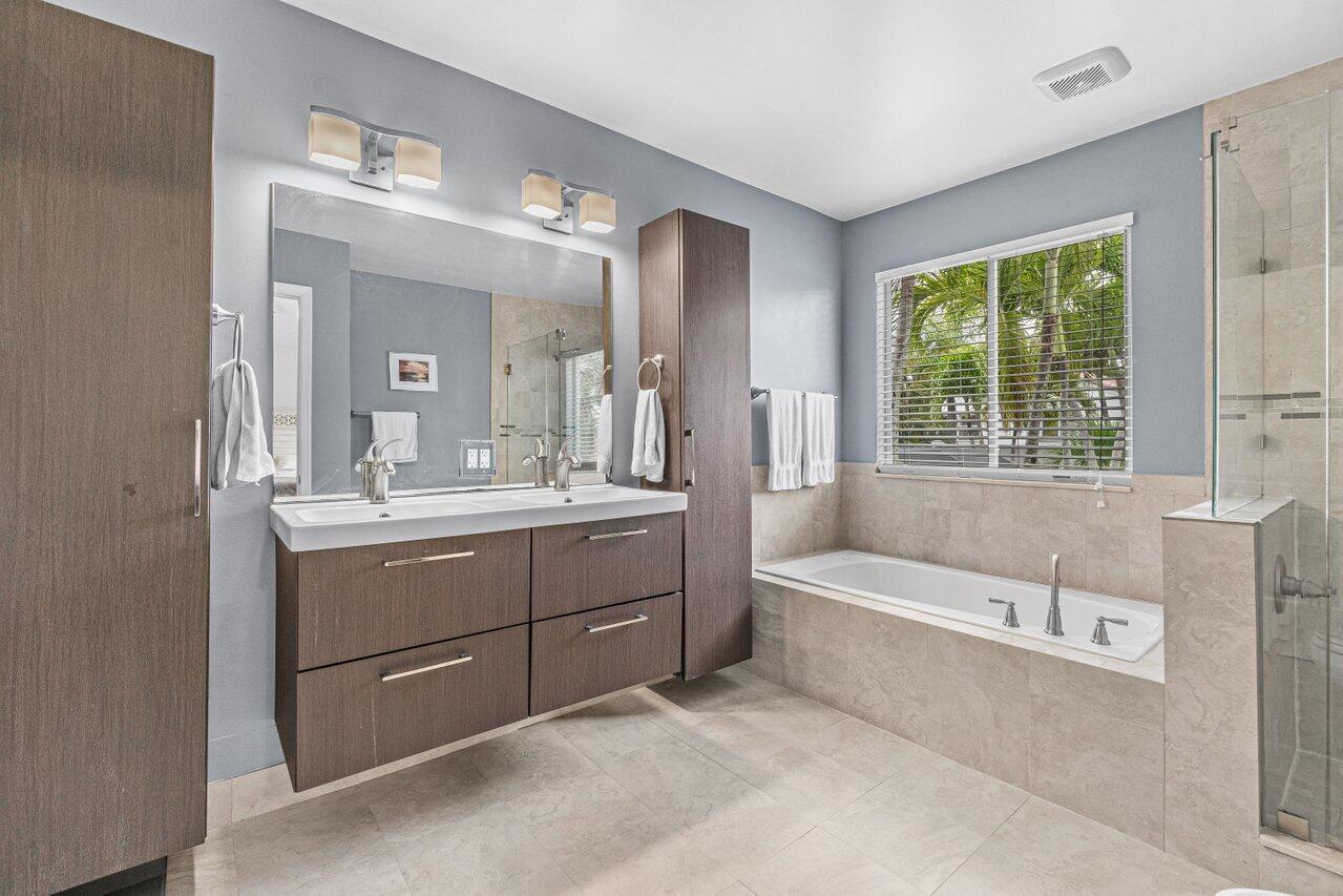 20331 Cozumel Court Boca Raton, FL 33498 - Photo 15 of 32 M. Bath