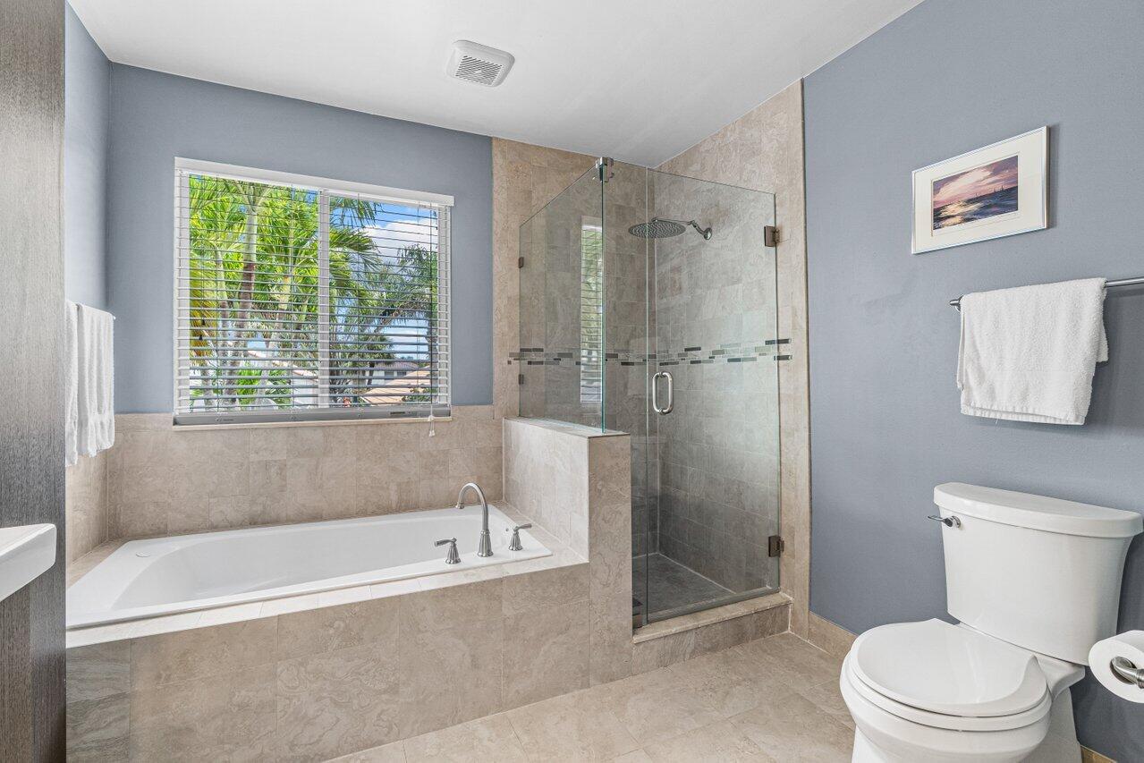 20331 Cozumel Court Boca Raton, FL 33498 - Photo 16 of 32 M. Shower/Tub
