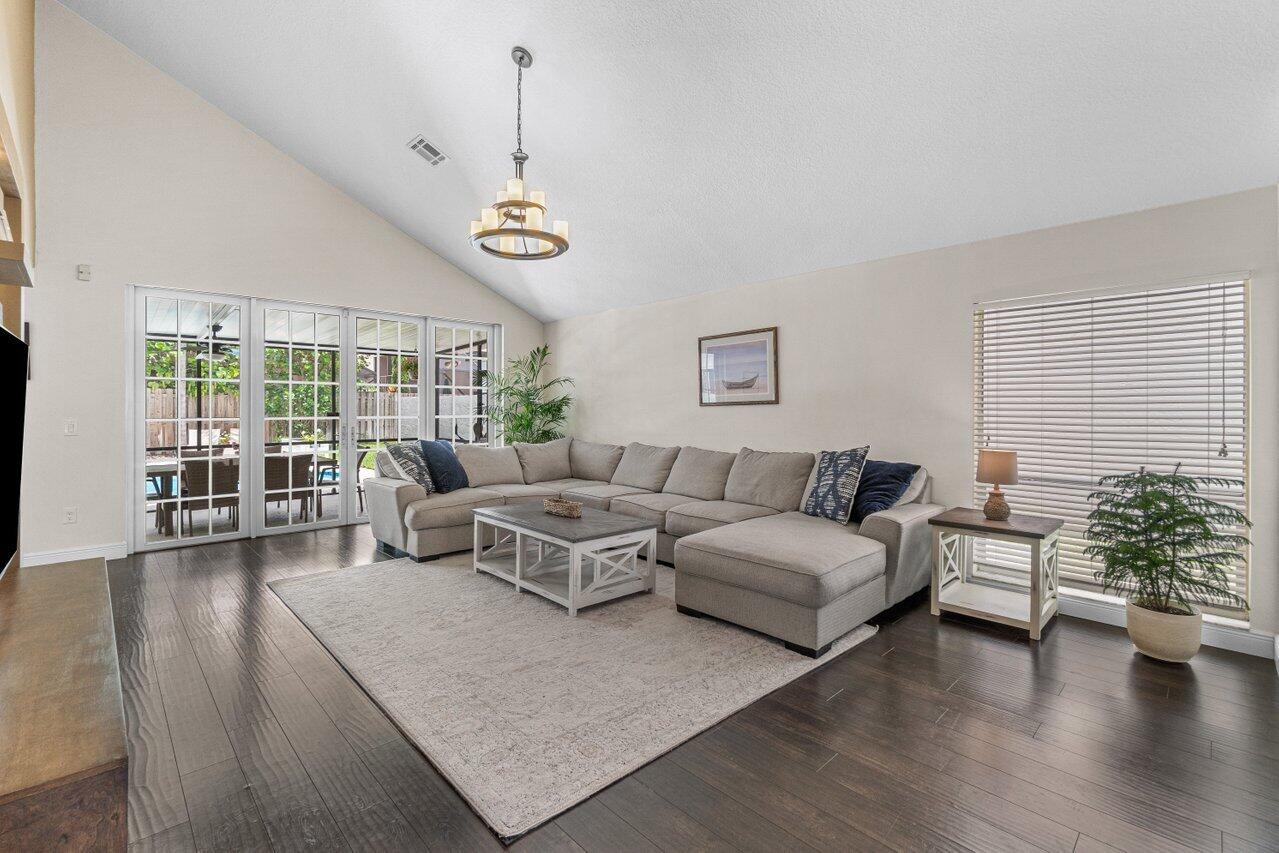 20331 Cozumel Court Boca Raton, FL 33498 - Photo 5 of 32 Family