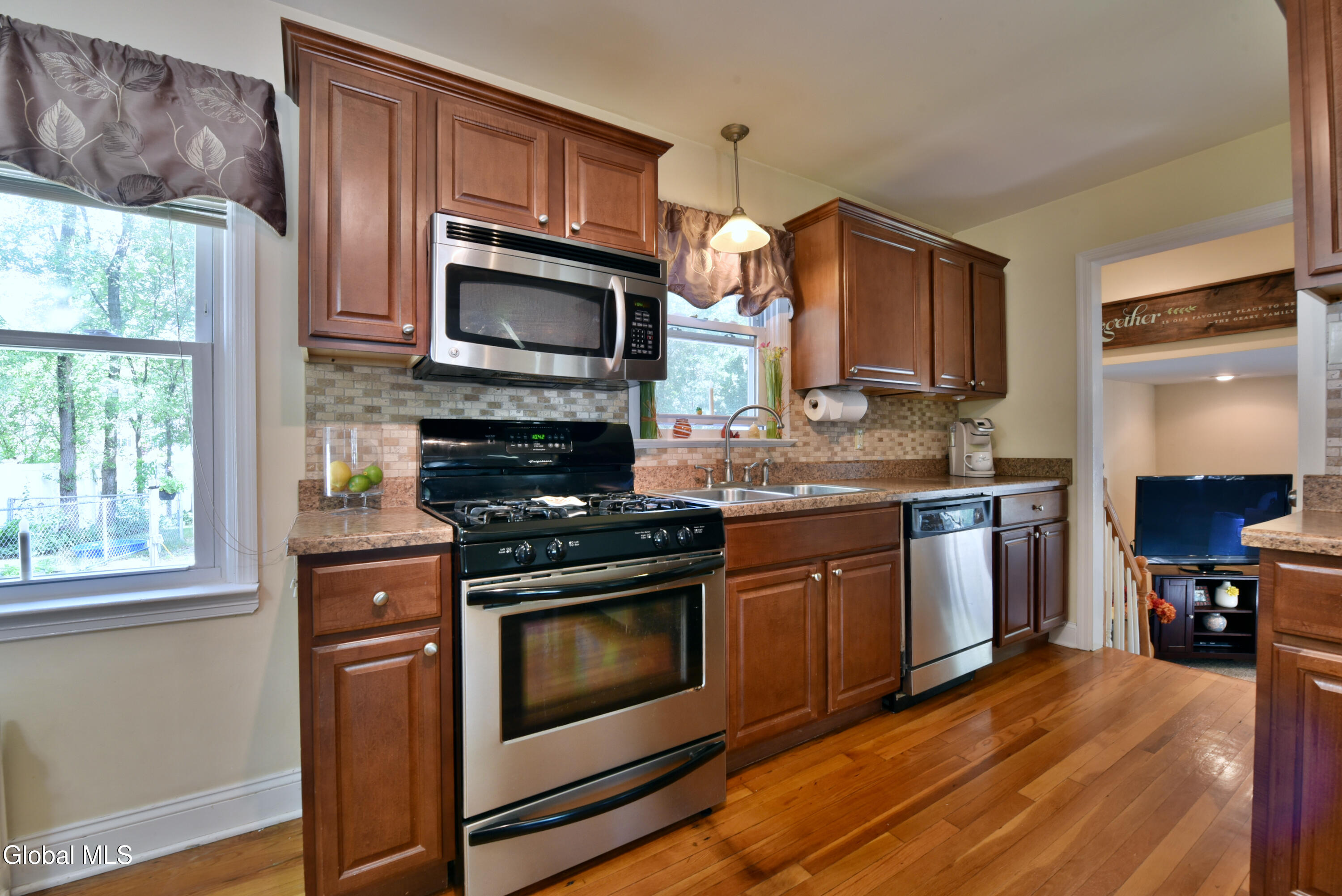 69 Gipp Road Albany, NY 12203 - Photo 13 of 54 16