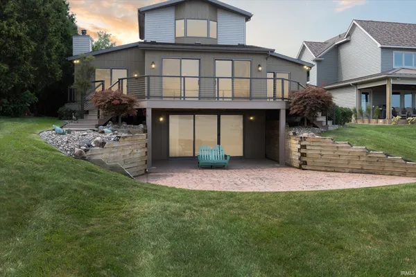 $999,000 | 500 East Medusa Street, Syracuse, IN 46567