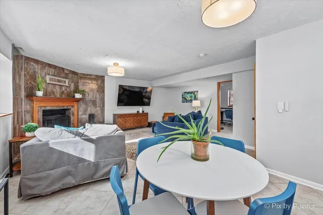 $389,108 | 504 Flint Trail, Carol Stream, IL 60188