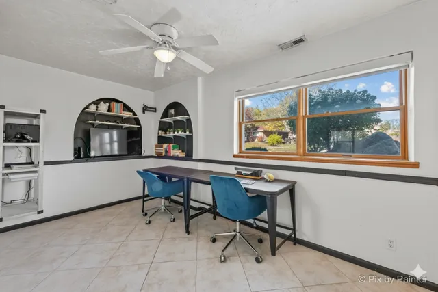 $389,108 | 504 Flint Trail, Carol Stream, IL 60188