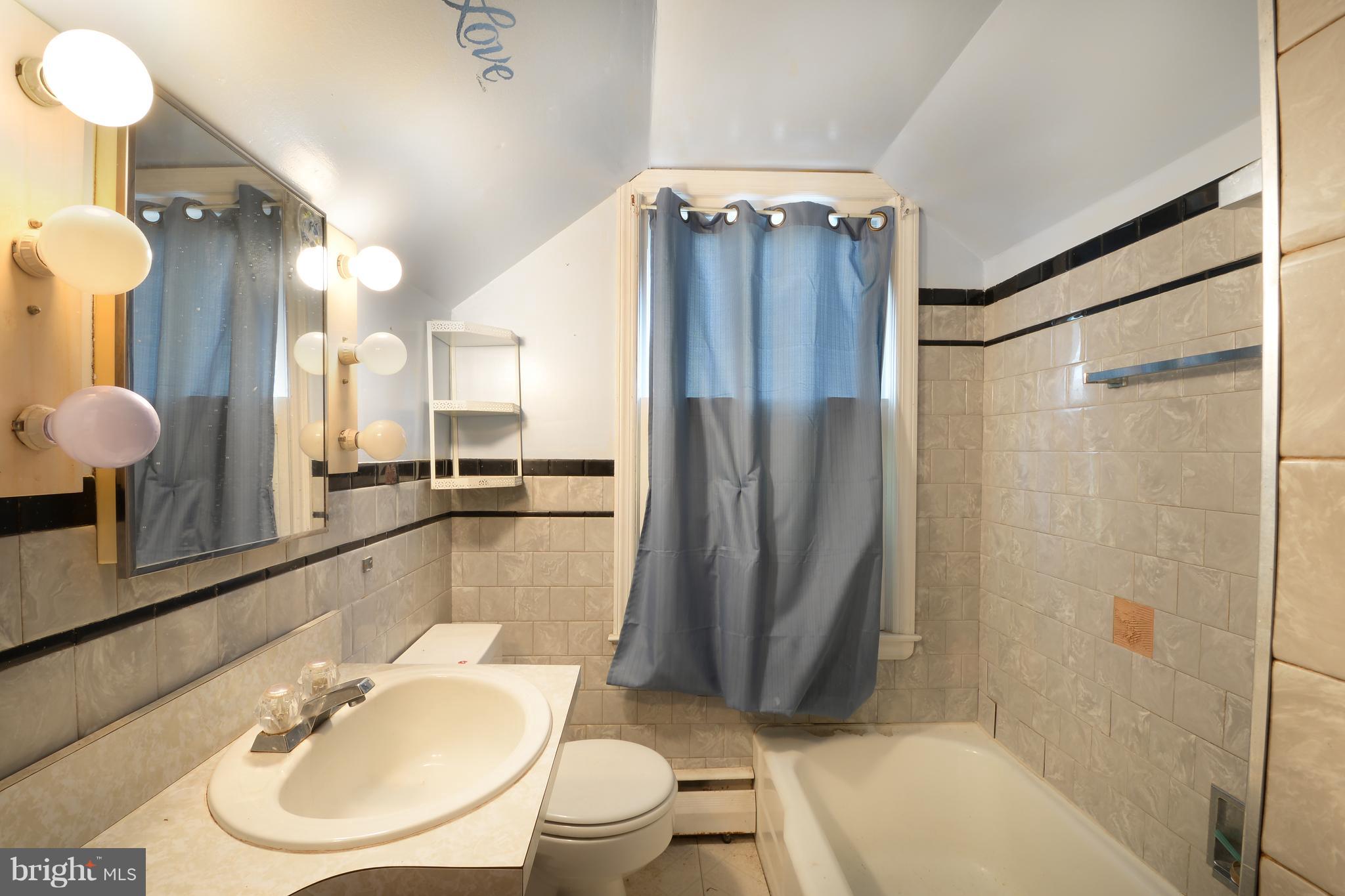 13124 Patuxent Road Baltimore, MD 21220 - Photo 23 of 27 Upstairs Bathroom
