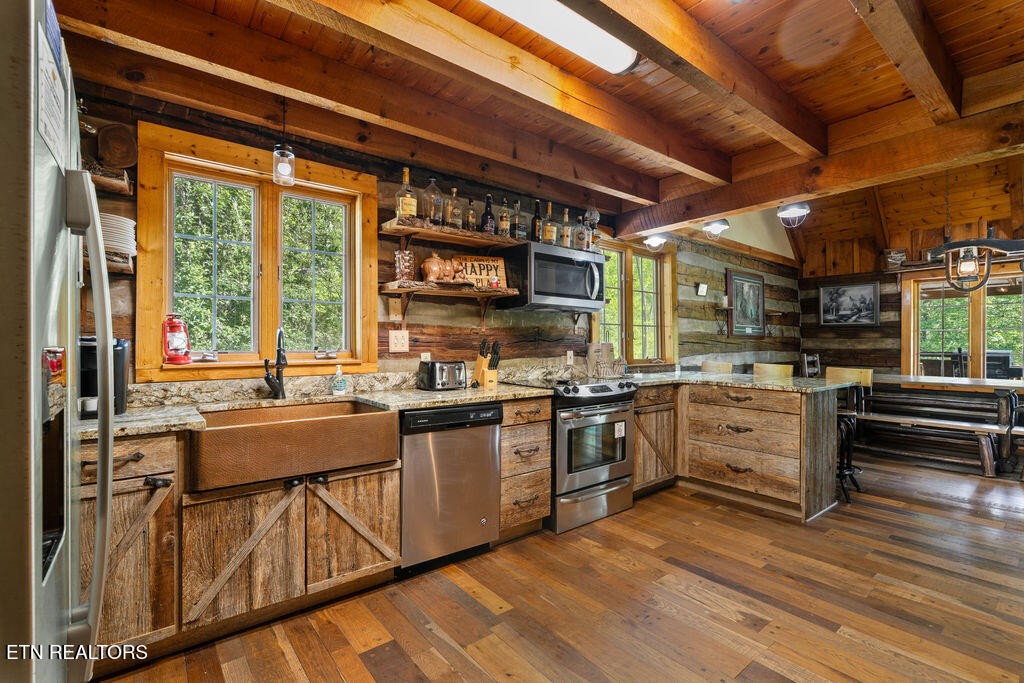 302 Beech Branch Road Gatlinburg, TN 37738 - Photo 5 of 40