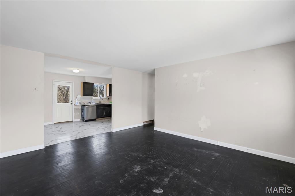 6028 Antire Road High Ridge, MO 63049 - Photo 4 of 25