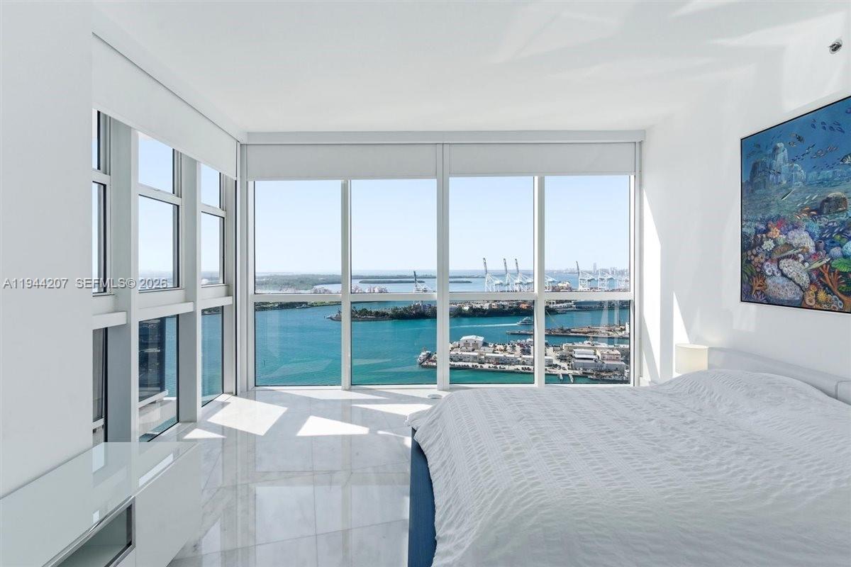 400 Alton Road, Unit 3403 Miami Beach, FL 33139 - Photo 33 of 49