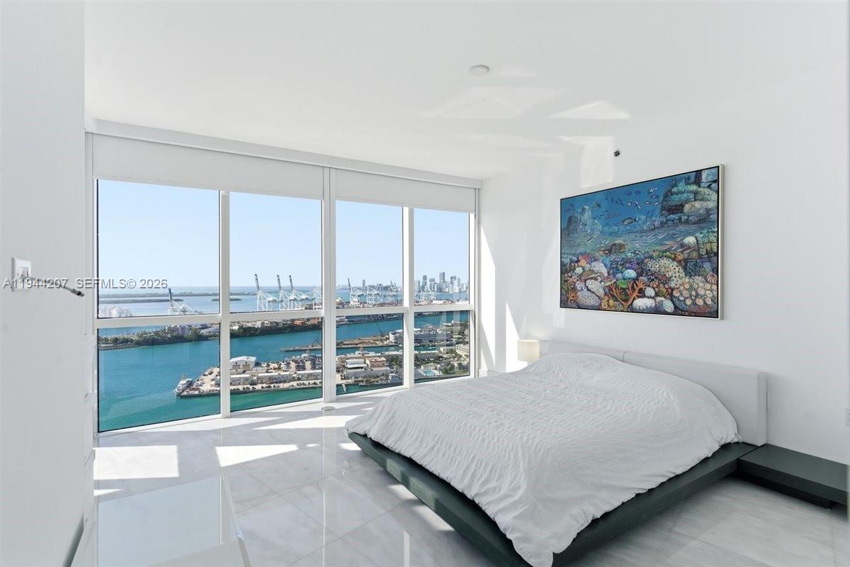 400 Alton Road, Unit 3403 Miami Beach, FL 33139 - Photo 34 of 49