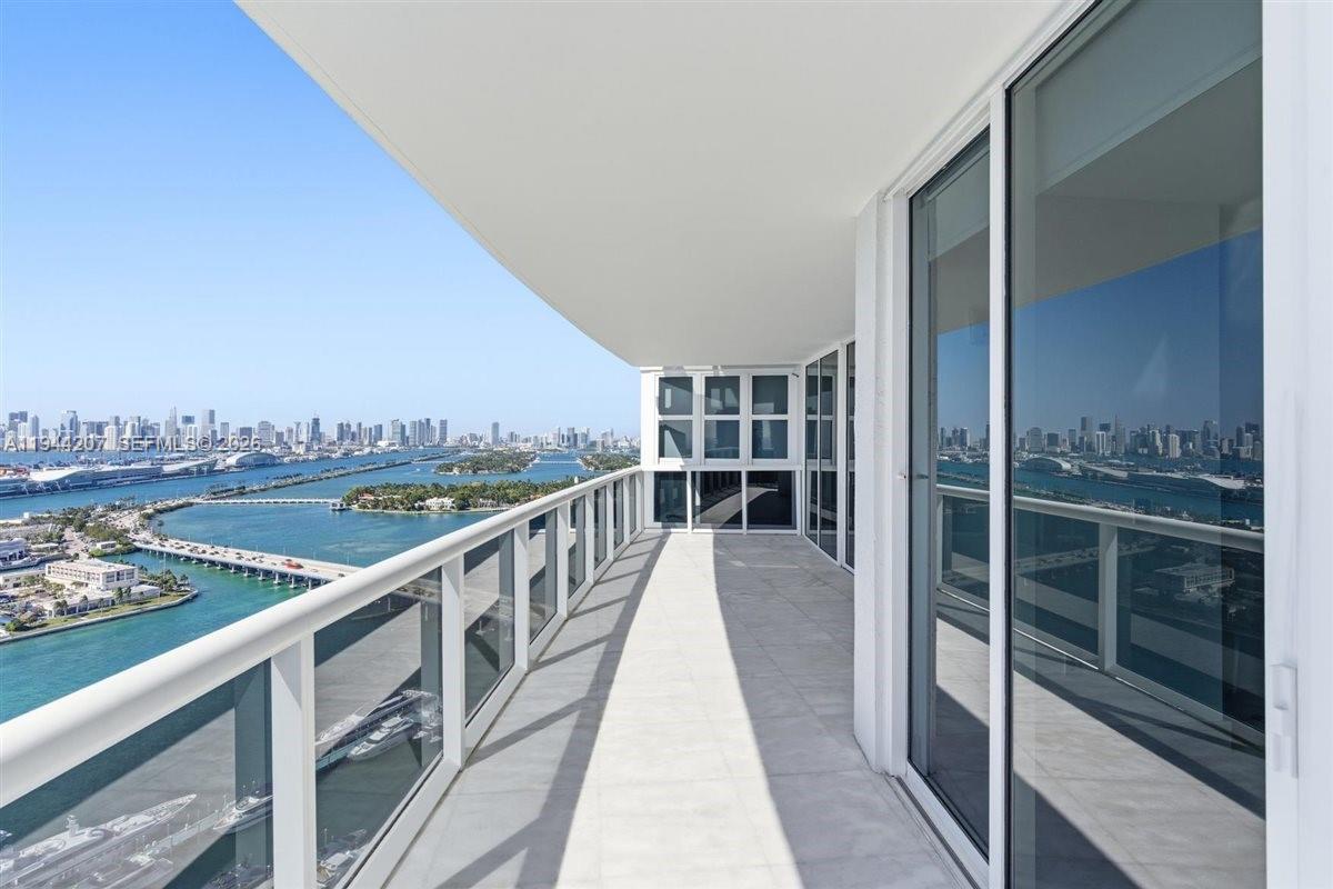 400 Alton Road, Unit 3403 Miami Beach, FL 33139 - Photo 36 of 49