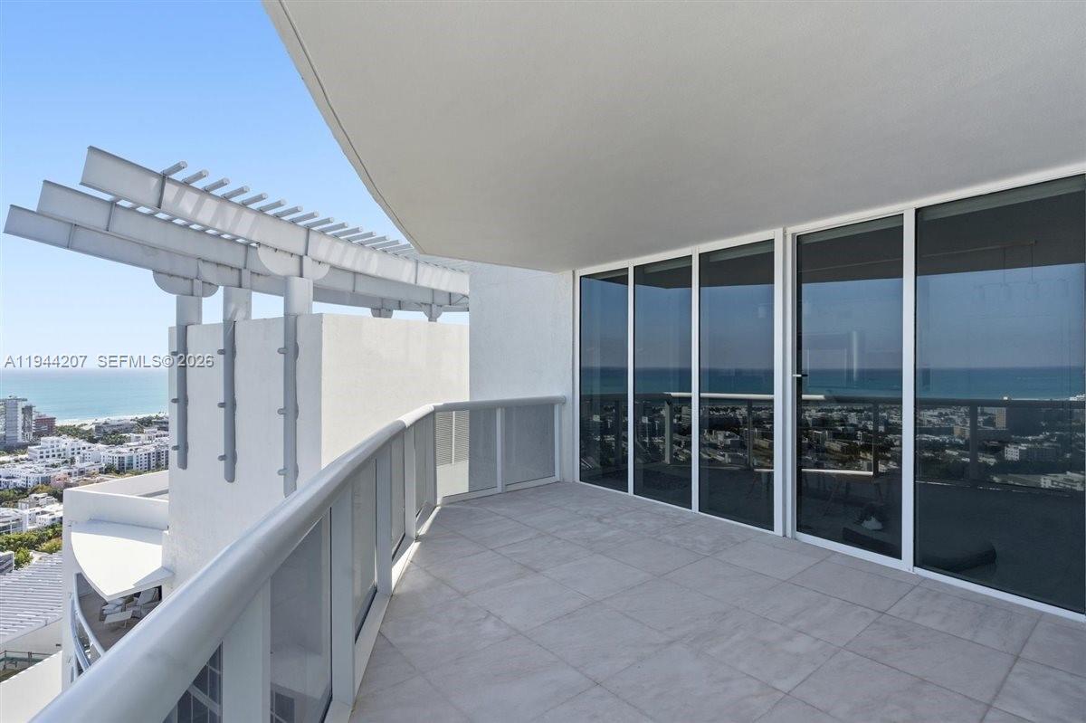 400 Alton Road, Unit 3403 Miami Beach, FL 33139 - Photo 45 of 49