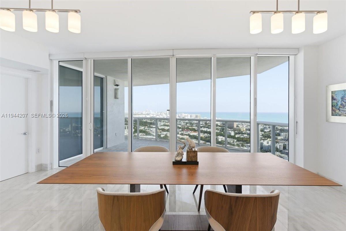 400 Alton Road, Unit 3403 Miami Beach, FL 33139 - Photo 7 of 49 Current tenant's furniture