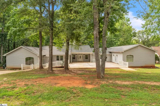 $524,900 | 1 Moultrie Drive, Taylors, SC 29687