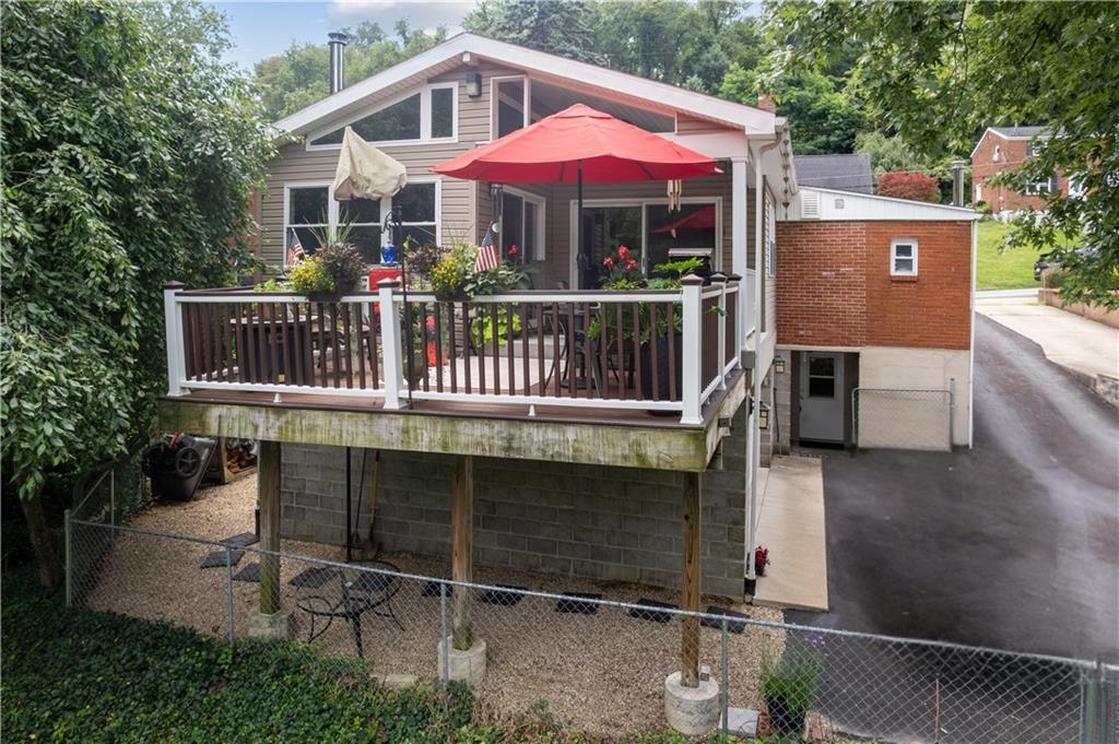 945 Roland Road Pittsburgh, PA 15221 - Photo 31 of 35