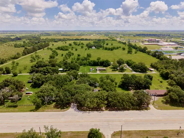 $574,900 | 16103 Highway 36, Needville, TX 77461