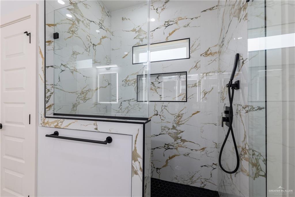 2630 Marky Street Harlingen, TX 78552 - Photo 23 of 42 a bathroom with a shower