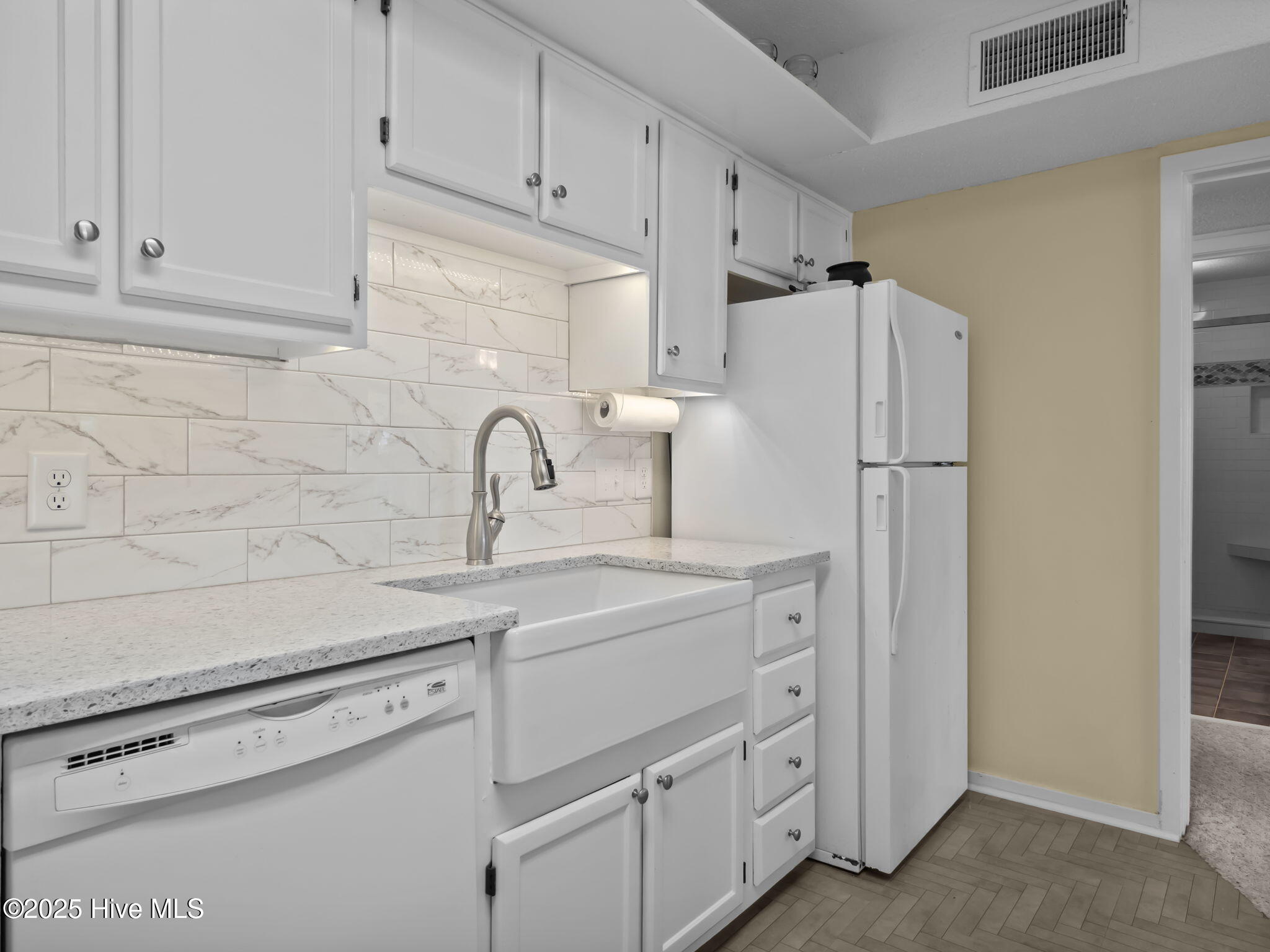 650 Salter Path Road, Unit 207 Pine Knoll Shores, NC 28512 - Photo 25 of 57 36-web-or-mls-P7097324