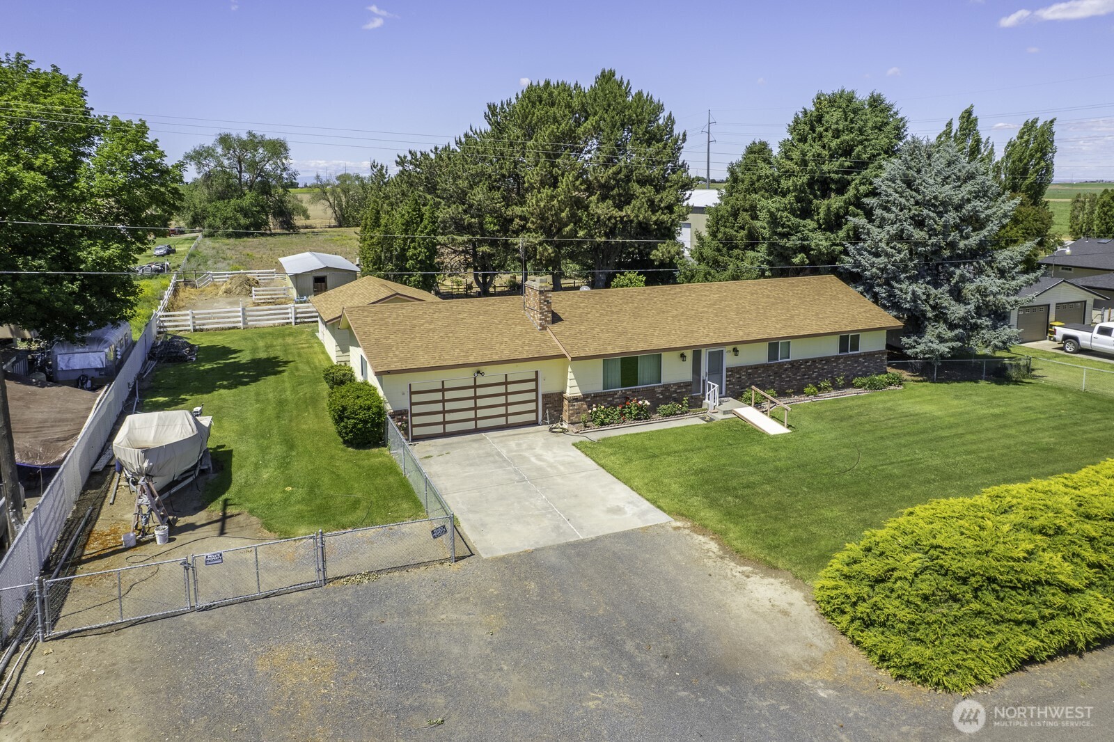 4934 Rd L.9 Northeast Moses Lake, WA 98837 - Photo 2 of 31