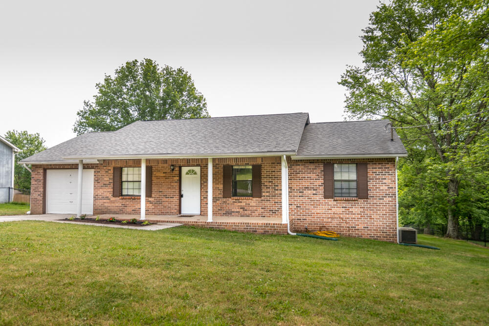 2419 Chimney Ridge Road Knoxville, TN 37923 - Photo 3 of 20 DSC_5473