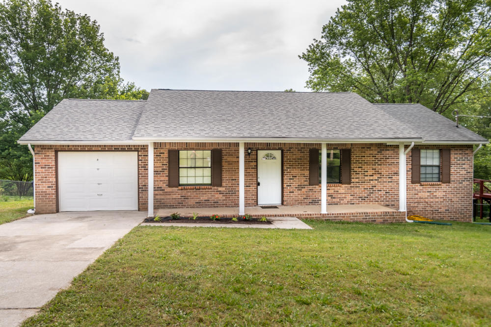 2419 Chimney Ridge Road Knoxville, TN 37923 - Photo 4 of 20 DSC_5475