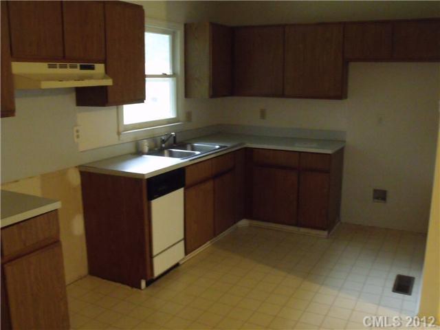 3308 Wolfe Road Monroe, NC 28110 - Photo 3 of 11 Gallery Image 3