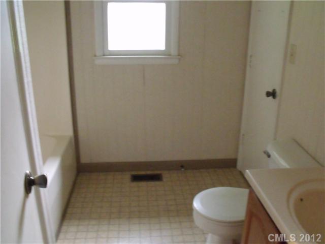 3308 Wolfe Road Monroe, NC 28110 - Photo 5 of 11 Gallery Image 5