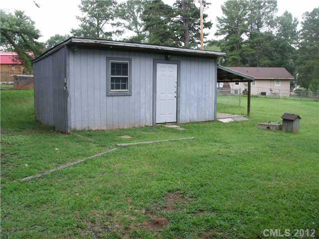 3308 Wolfe Road Monroe, NC 28110 - Photo 10 of 11 Gallery Image 10
