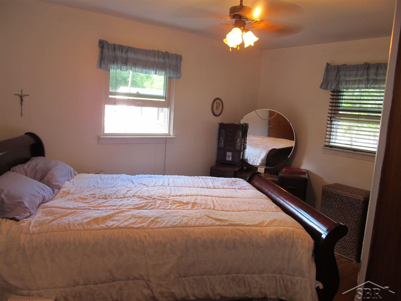 1935 Hatch Road Bay City, MI 48708 - Photo 8 of 24 50022303-7.JPG