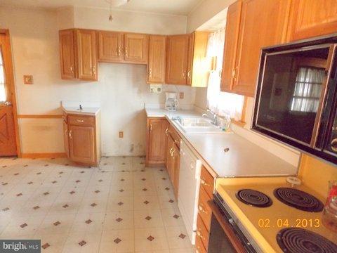 13 Runyon Road Hummelstown, PA 17036 - Photo 5 of 14 Gallery Image 5