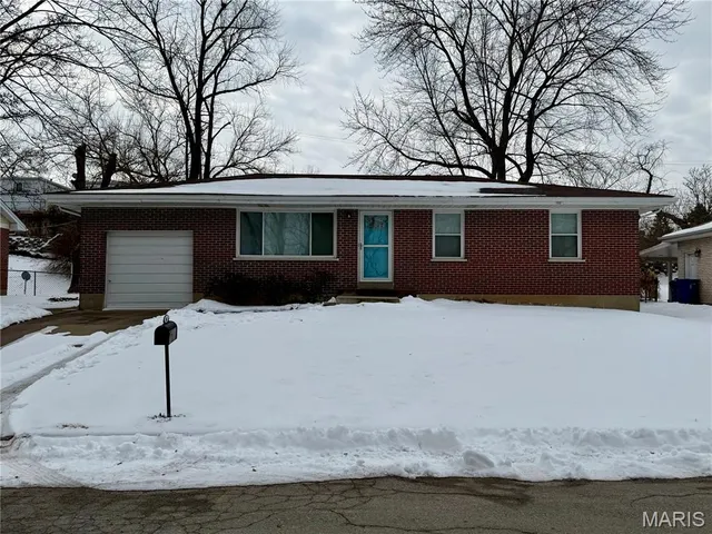 $1,950 | 317 Thomas Avenue, St. Charles, MO 63301