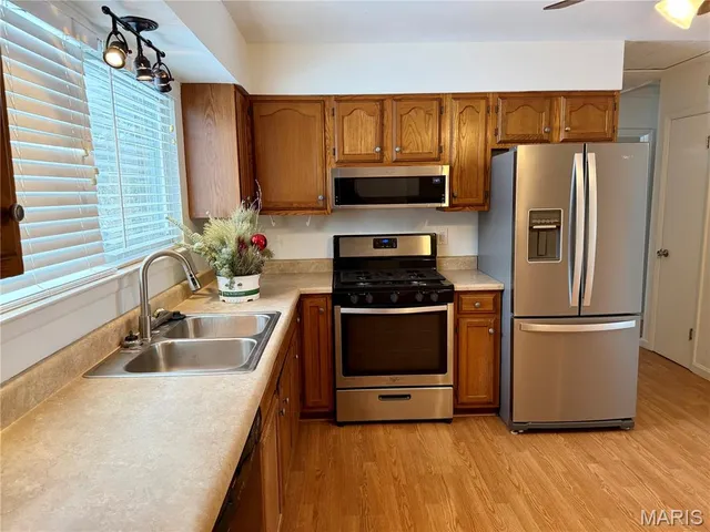 $1,950 | 317 Thomas Avenue, St. Charles, MO 63301