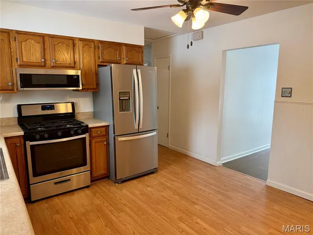 $1,950 | 317 Thomas Avenue, St. Charles, MO 63301