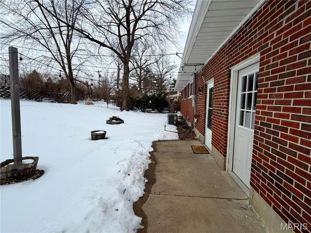 $1,950 | 317 Thomas Avenue, St. Charles, MO 63301