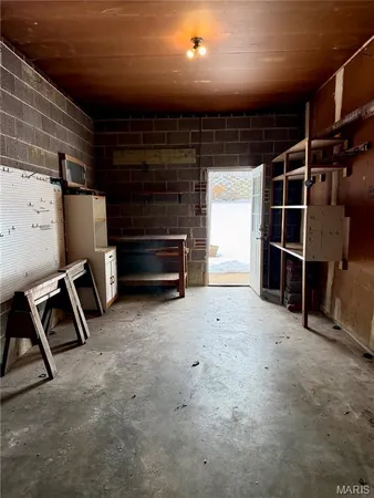 $1,950 | 317 Thomas Avenue, St. Charles, MO 63301